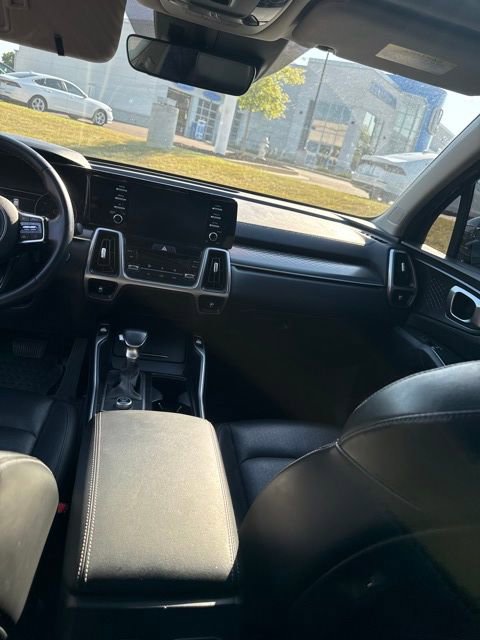 Used 2021 Kia Sorento S w/ Panoramic Sunroof Package image 6