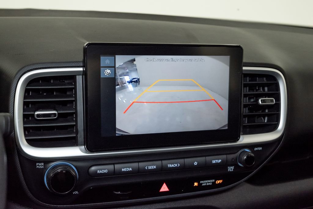 Used 2023 Hyundai Venue SE FWD image 15