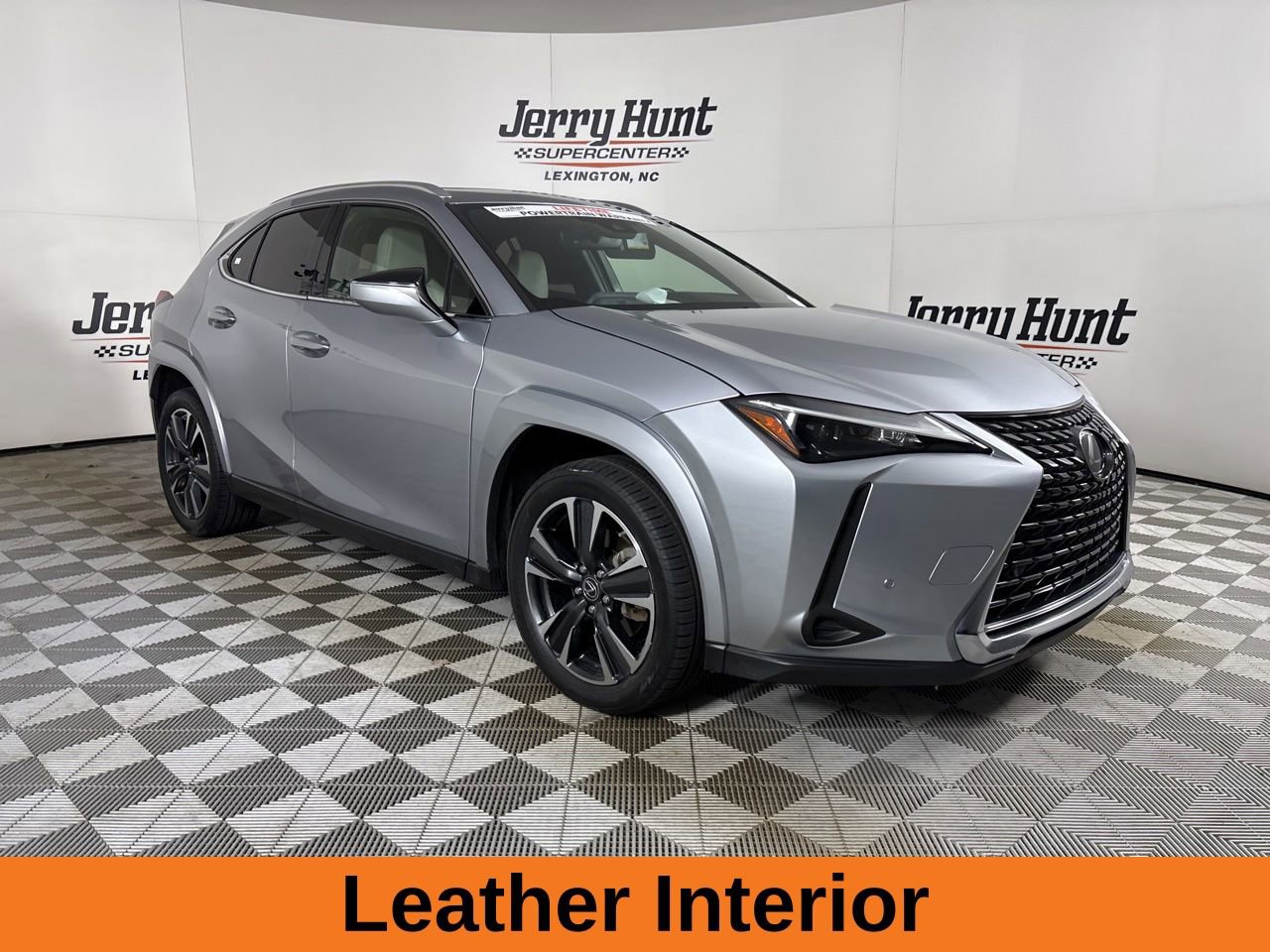 Used 2023 Lexus UX 250h FWD w/ Premium Package image 4