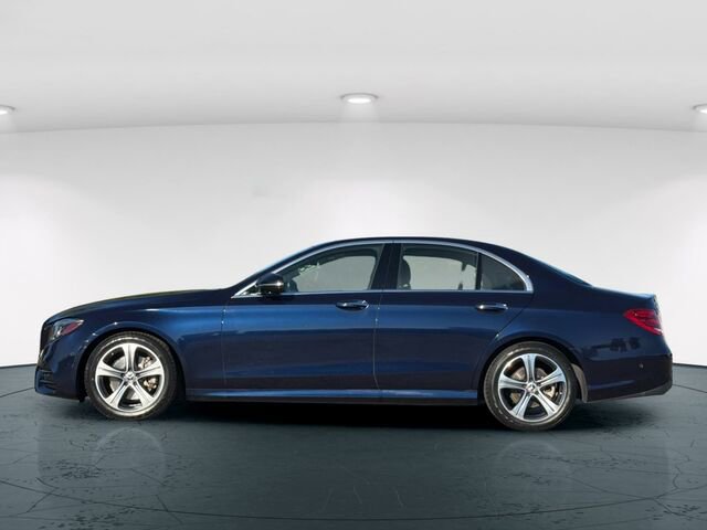 Used 2018 Mercedes-Benz E 300 image 4