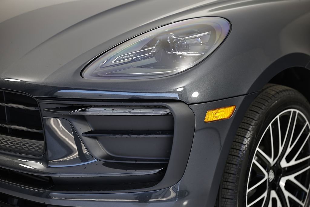 New 2026 Porsche Macan image 11