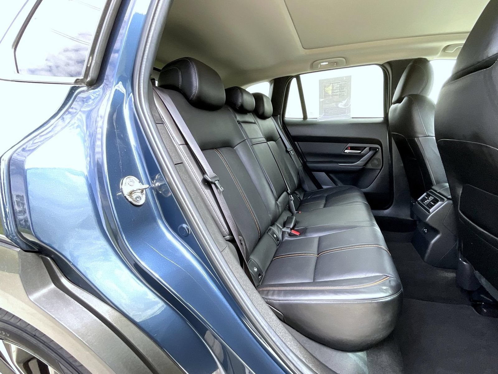 Used 2025 MAZDA CX-50 AWD 2.5 S w/ Premium Plus Pkg image 19