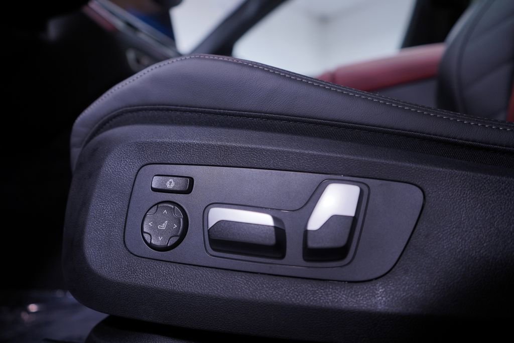 New 2026 BMW X6 xDrive40i w/ Premium Package AWD/4WD image 12