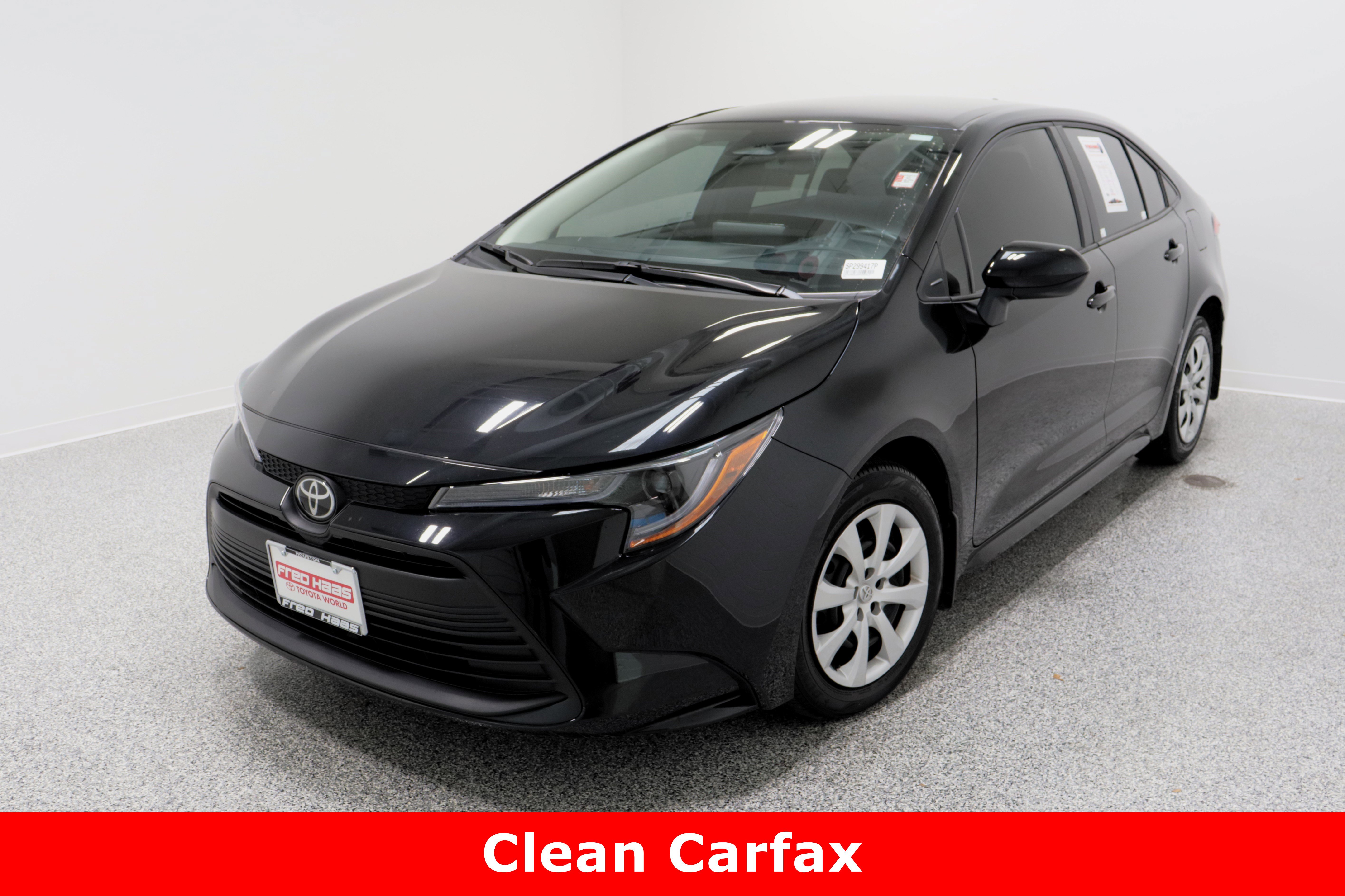 Used 2025 Toyota Corolla LE image 2