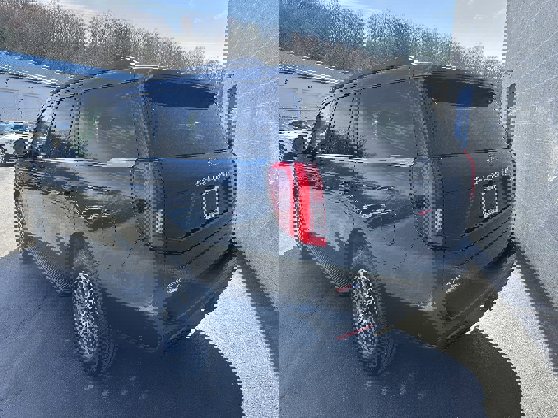 Used 2025 Ford Expedition Active RWD image 5