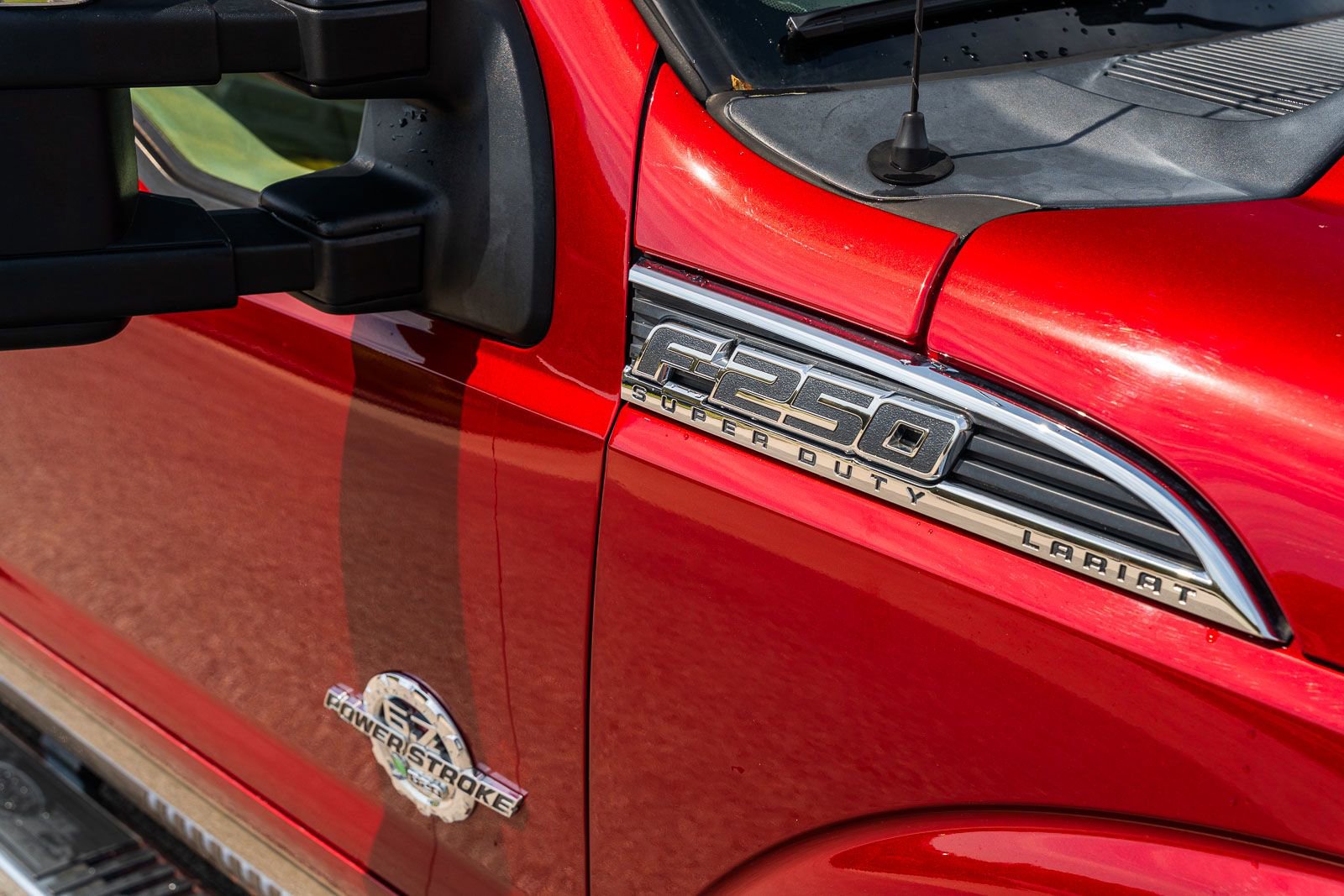 Used 2014 Ford F250 Lariat w/ Lariat Ultimate Package image 12