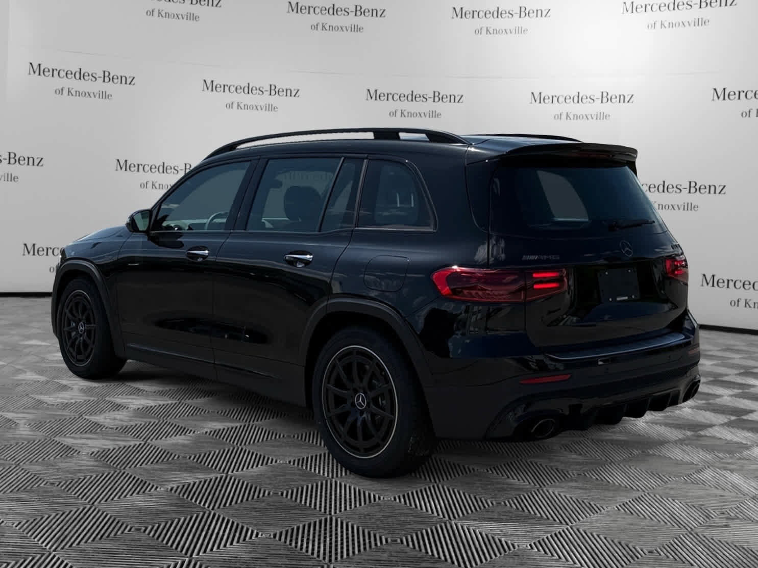 New 2025 Mercedes-Benz GLB 35 AMG 4MATIC image 3