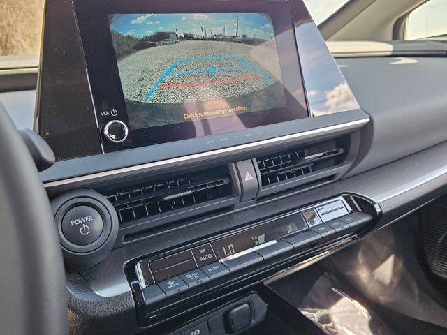 Used 2025 Toyota Prius LE image 18