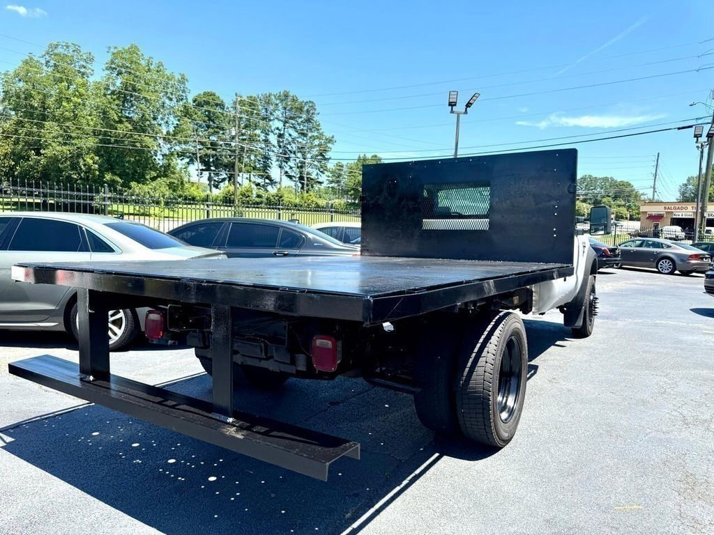 Used 2009 Ford F550 2WD Regular Cab Super Duty image 7