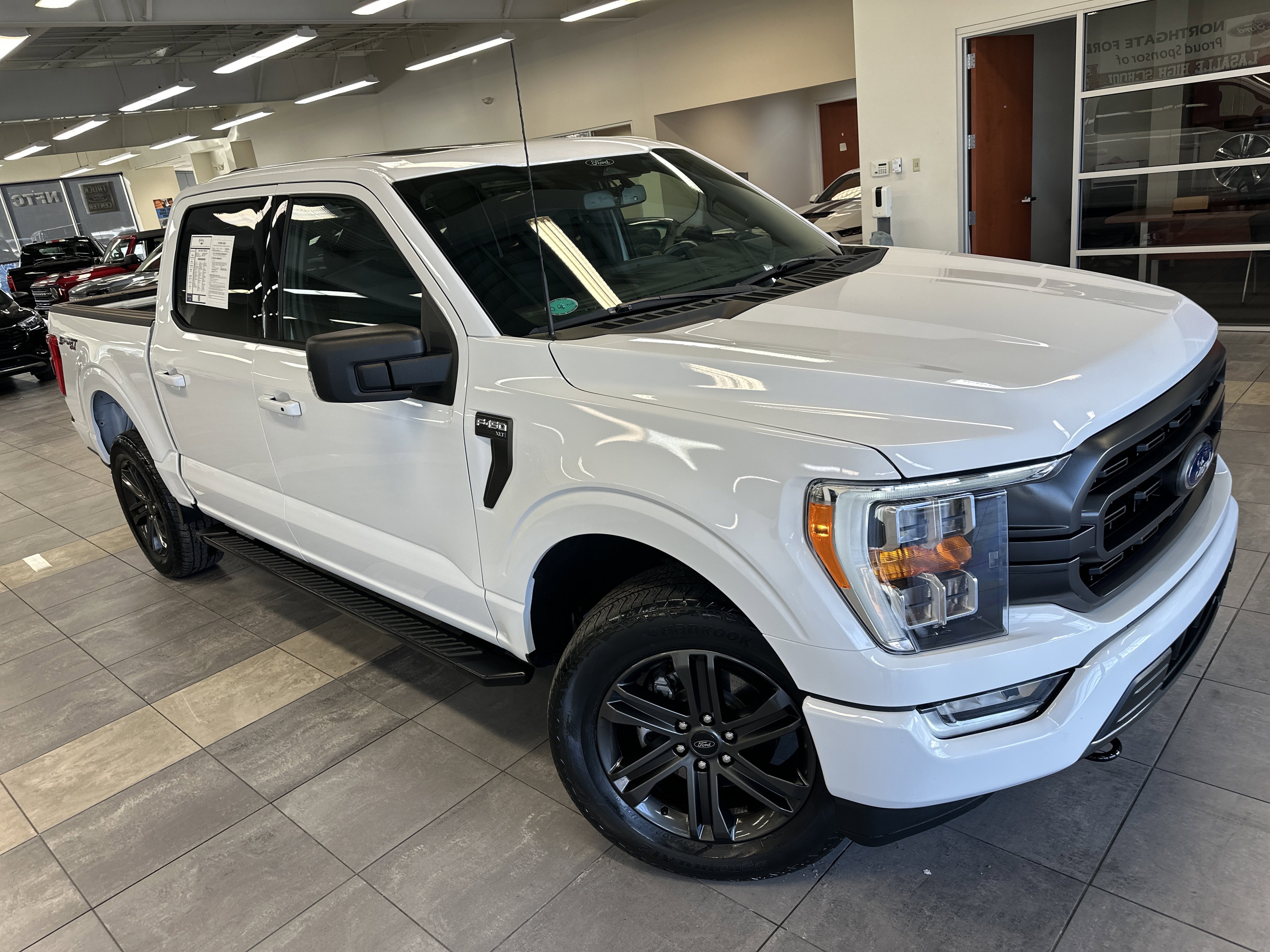 Used 2022 Ford F150 XLT w/ Equipment Group 302A High image 14