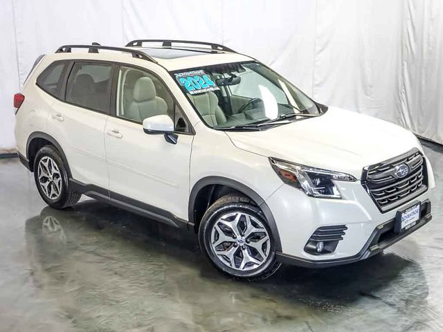 Used 2024 Subaru Forester Premium AWD/4WD image 6