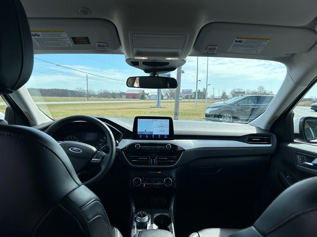 Used 2022 Ford Escape SEL image 17