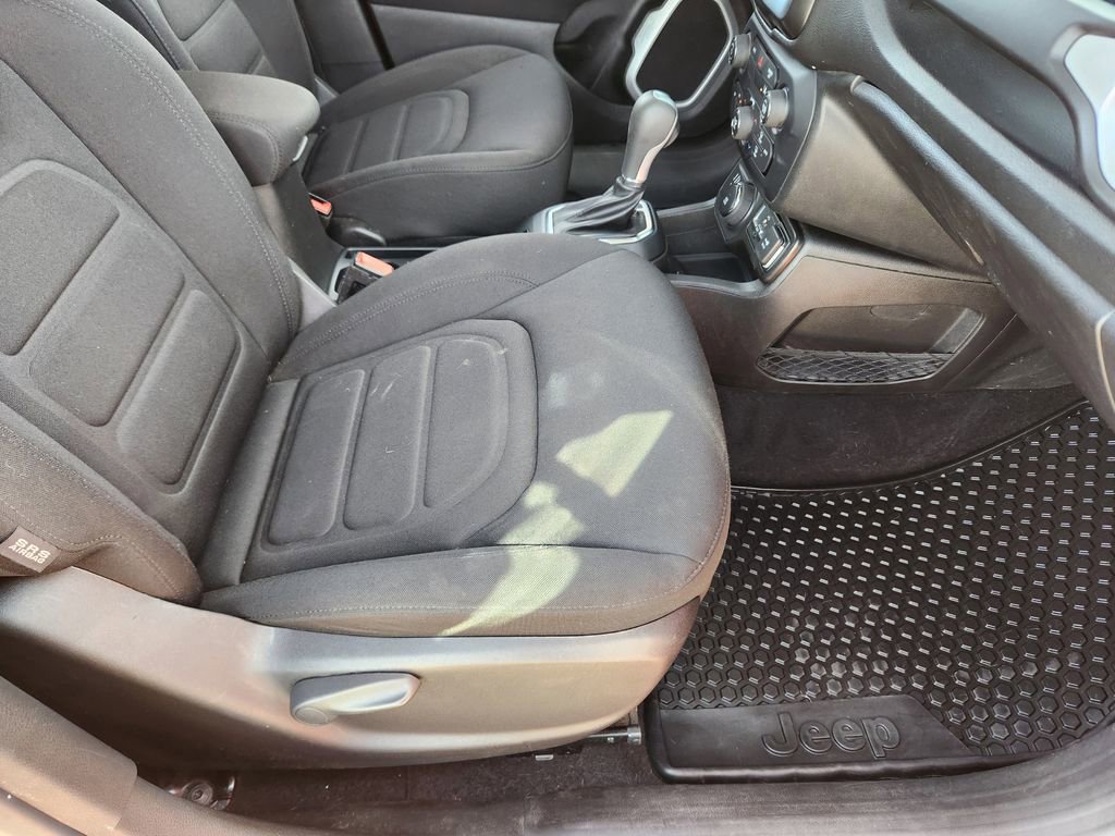 Used 2021 Jeep Renegade Latitude w/ Convenience Group image 13