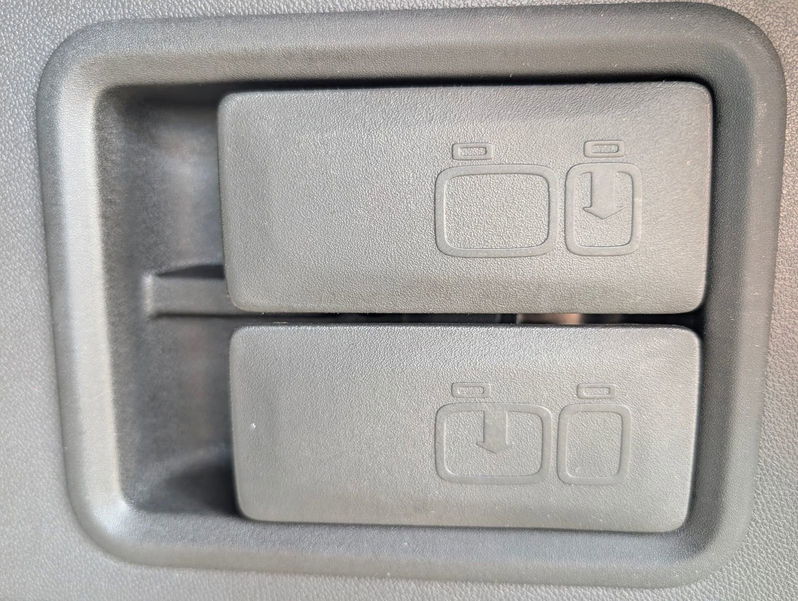 Used 2024 Chevrolet Equinox LT image 29