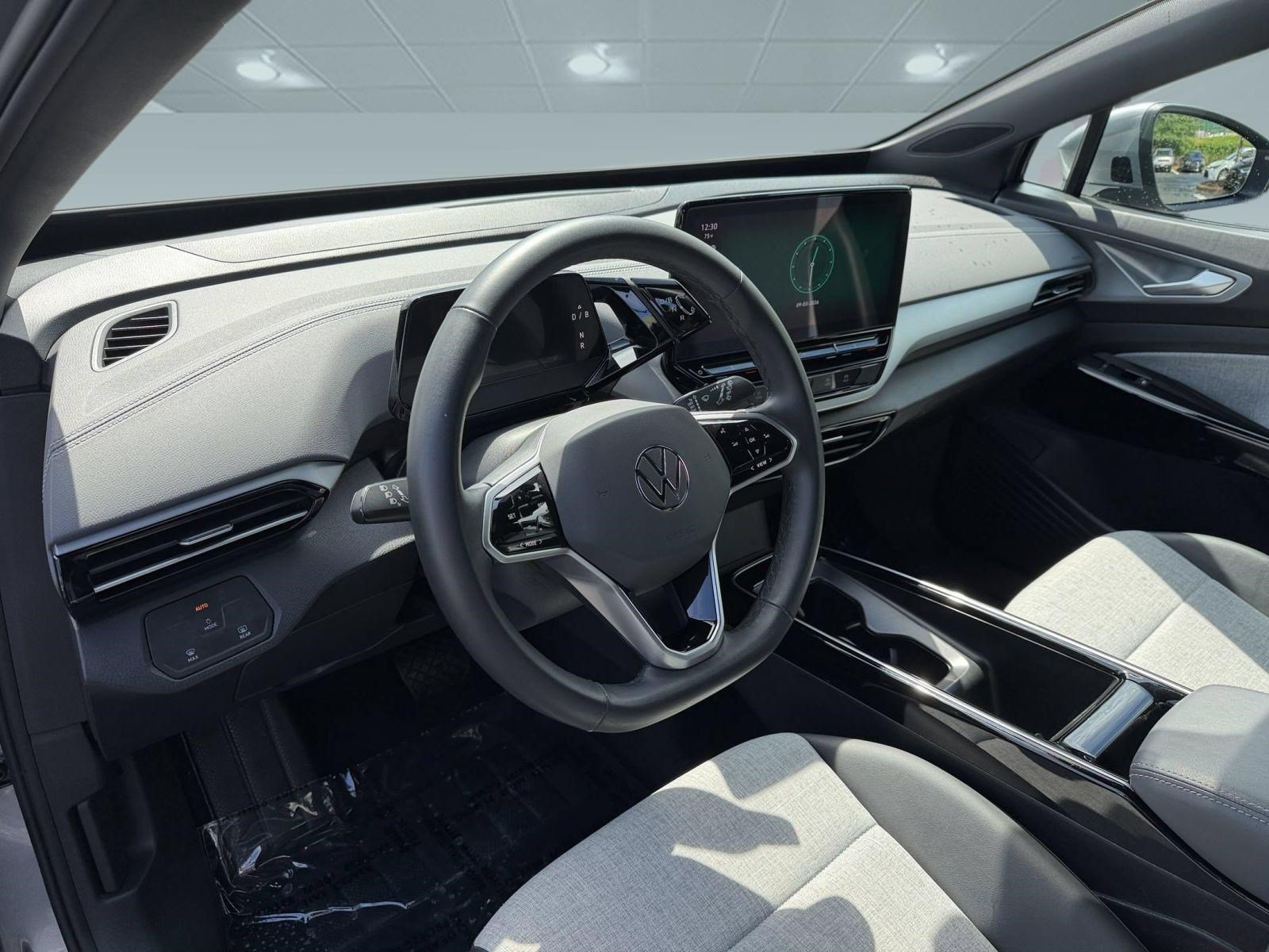 Used 2024 Volkswagen ID.4 2WD image 4