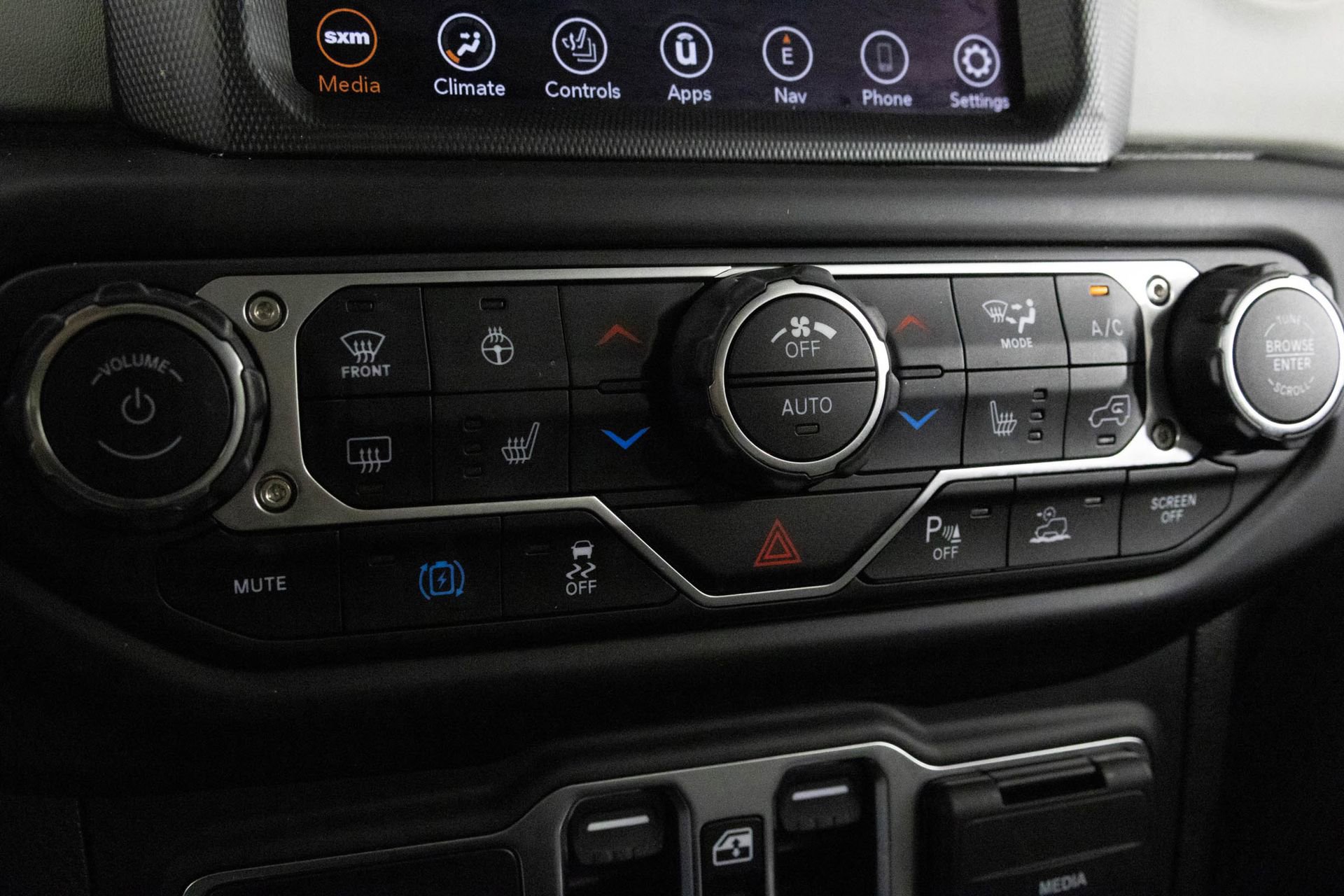 Used 2022 Jeep Wrangler Unlimited Sahara image 27