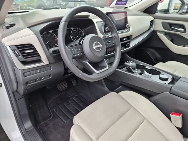 Used 2023 Nissan Rogue SV w/ SV Premium B Package AWD/4WD image 12