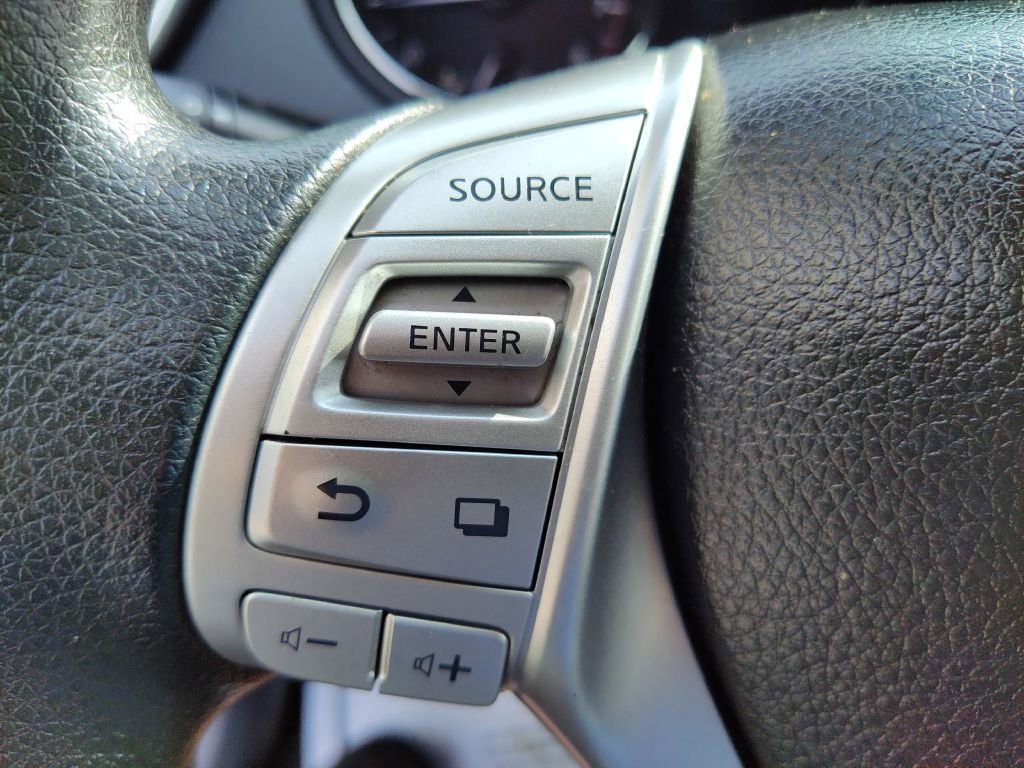 Used 2016 Nissan Rogue SV w/ SV Premium Package image 26