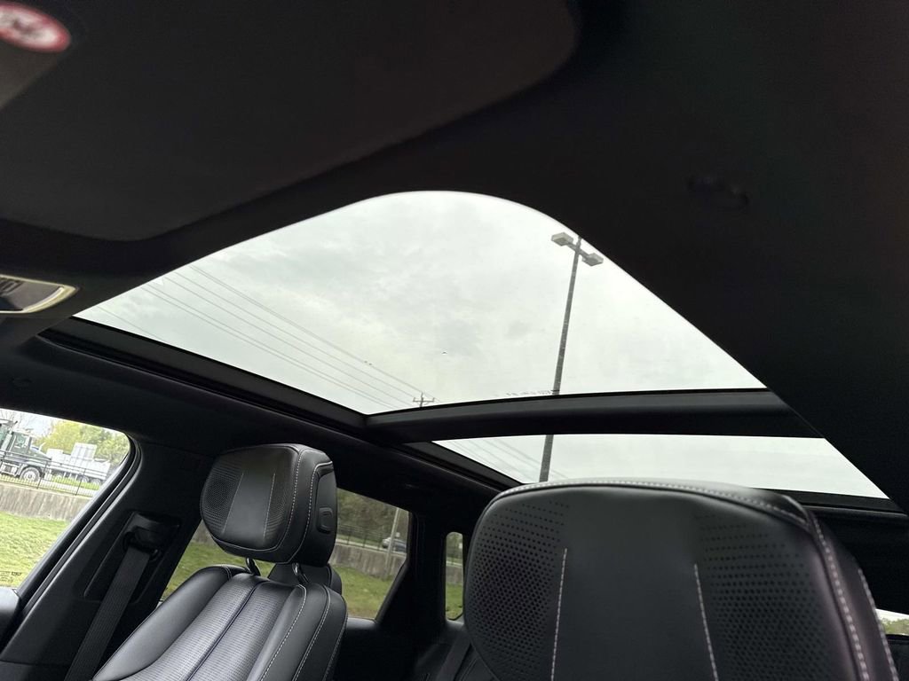 Used 2025 Cadillac Lyriq Luxury w/ LPO, Floor Liner Package image 21