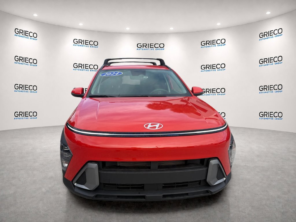 Used 2024 Hyundai Kona SEL FWD image 2