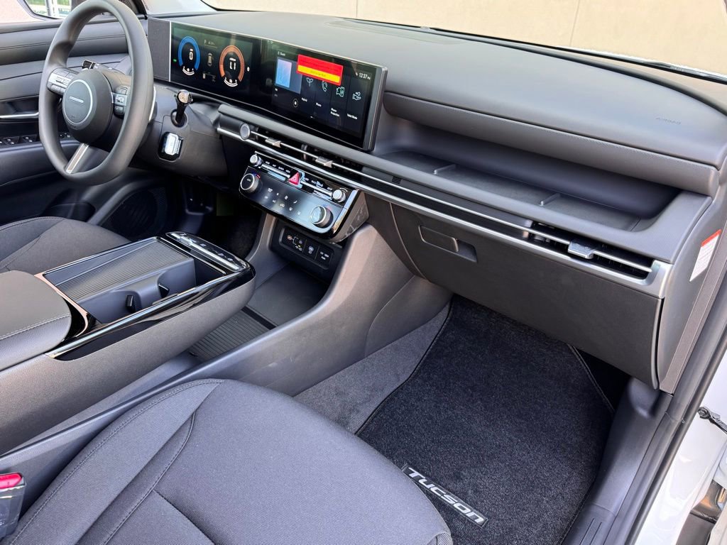 New 2026 Hyundai Tucson Blue SE image 14