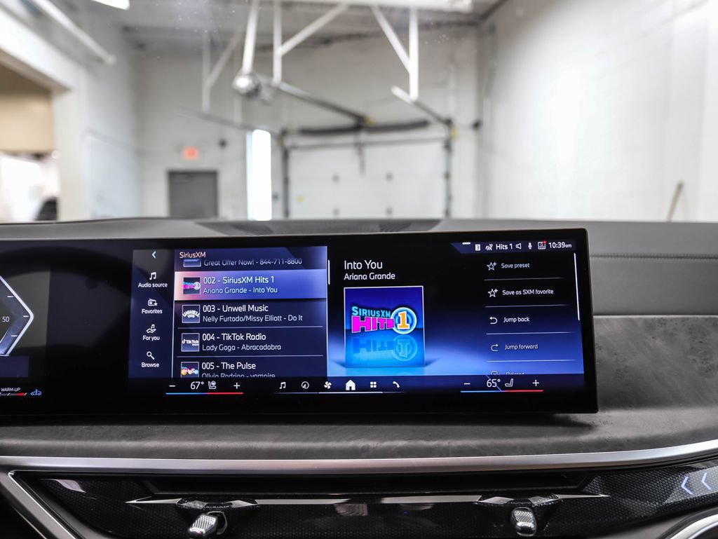 Used 2025 BMW X7 xDrive40i w/ M Sport Package image 14