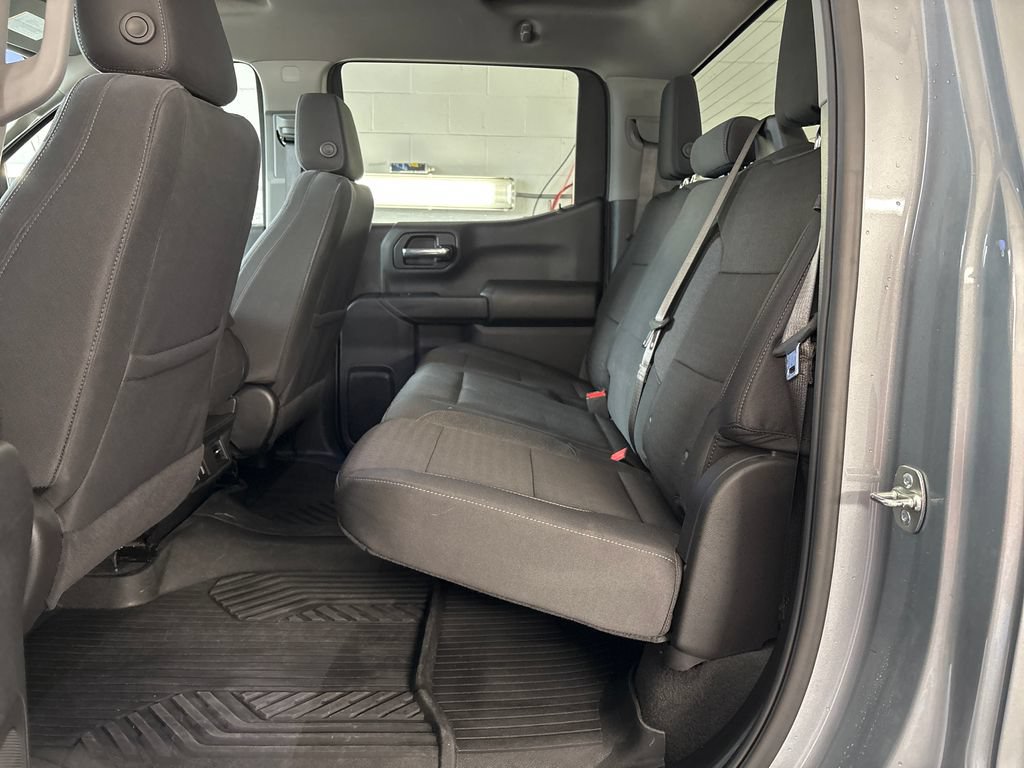 Used 2025 Chevrolet Silverado 1500 Custom Trail Boss w/ Dark Appearance Package AWD/4WD image 32