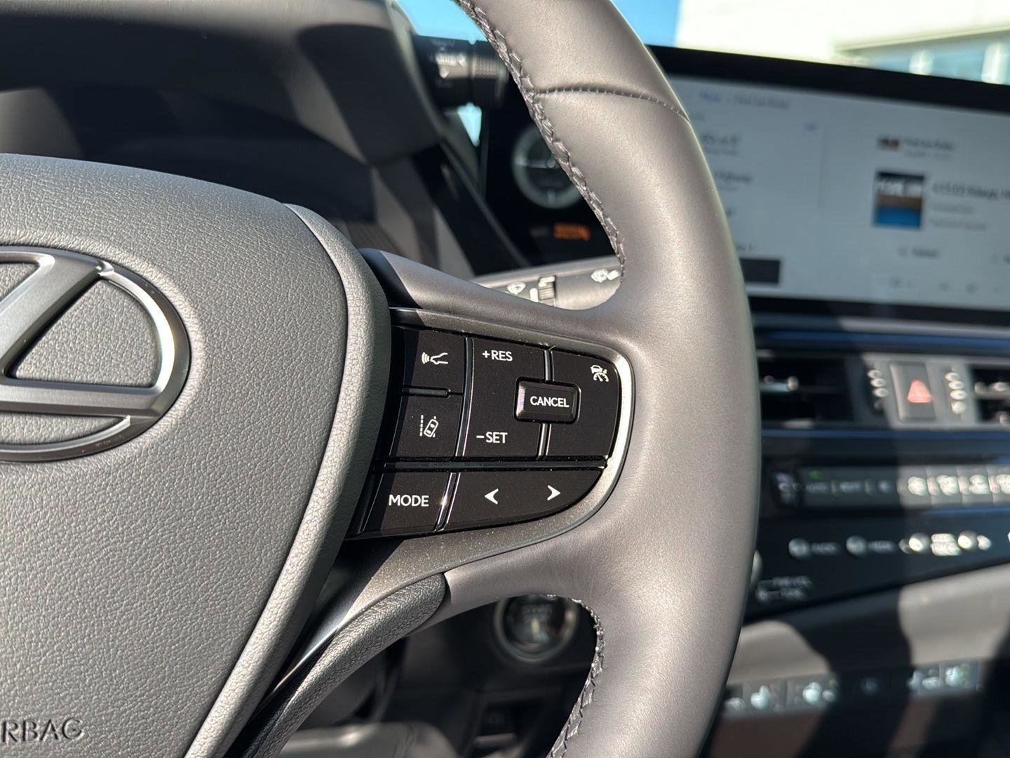 New 2025 Lexus ES 350 w/ Premium Package image 18