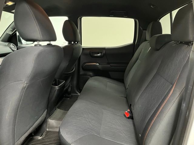 Used 2020 Toyota Tacoma TRD Off-Road w/ Technology Package AWD/4WD image 28
