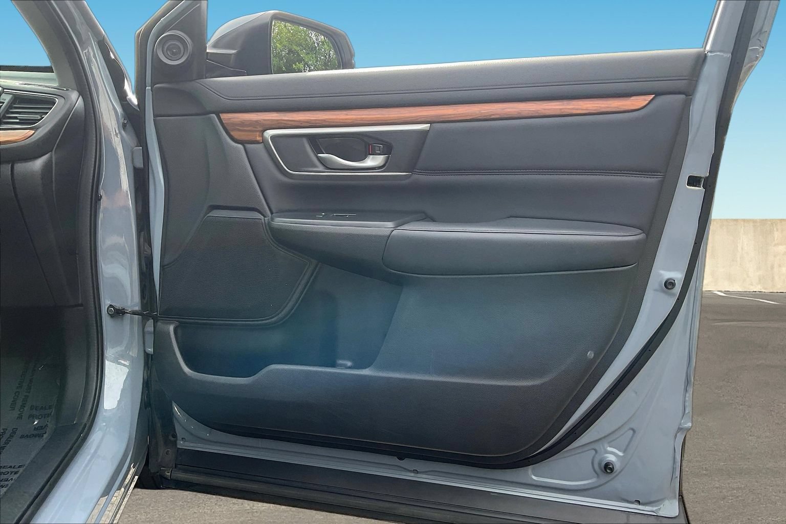 Used 2022 Honda CR-V Touring image 27