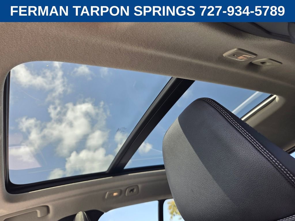 Certified 2025 Volvo XC40 B5 Plus image 22