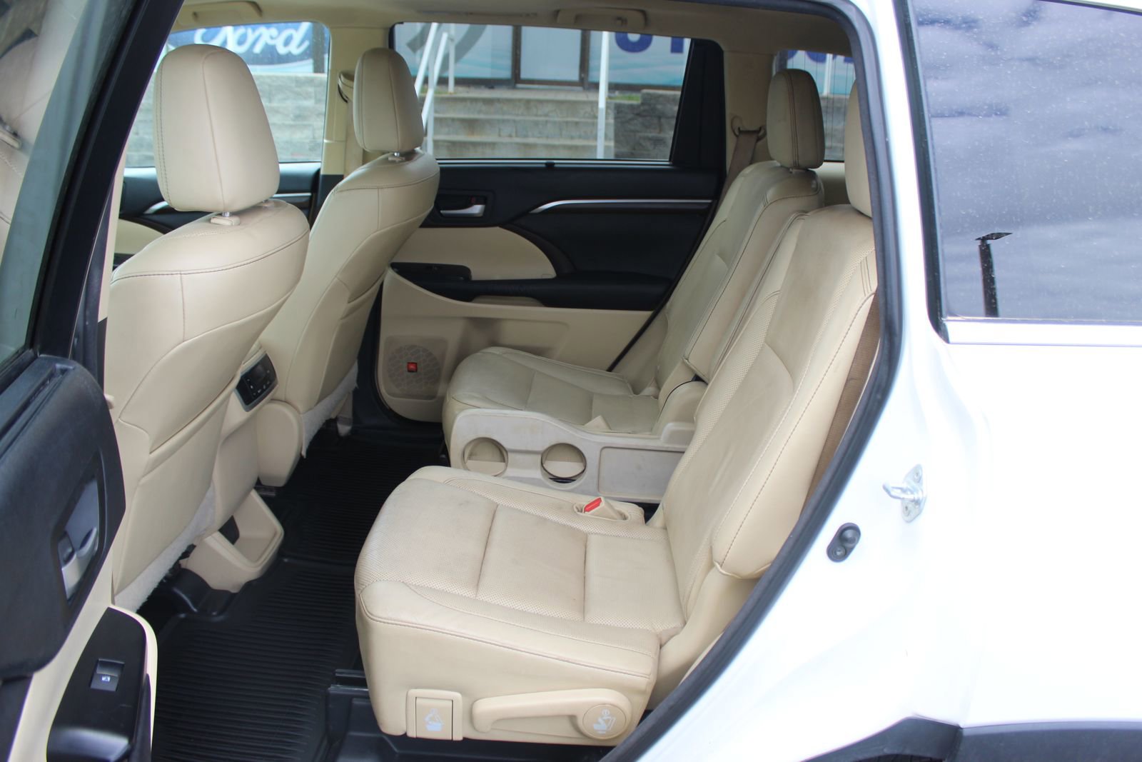 Used 2016 Toyota Highlander Limited w/ Protection Package #3 AWD/4WD image 18