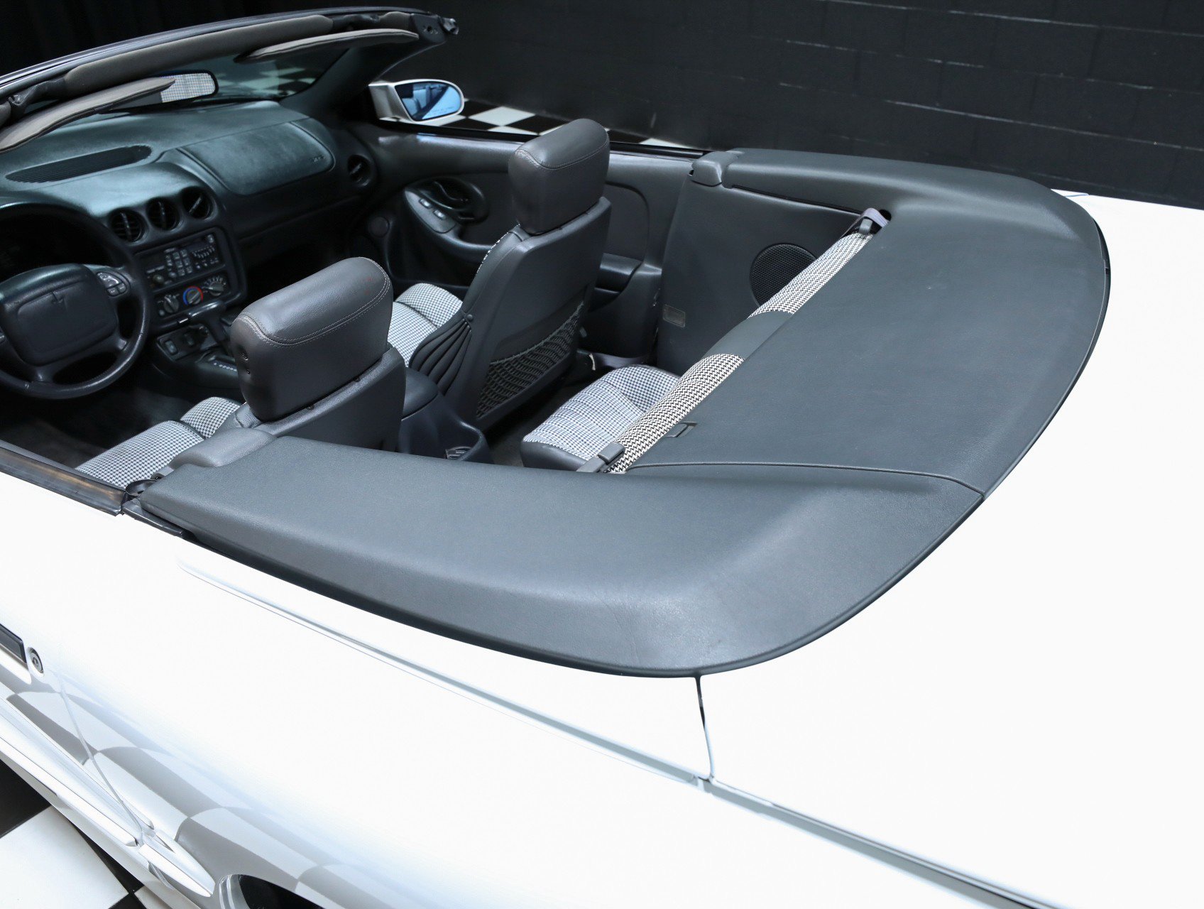 Used 1997 Pontiac Firebird Trans Am RWD image 50