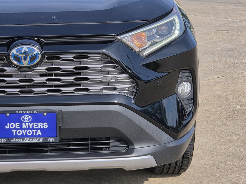 Used 2019 Toyota RAV4 Limited w/ Limited Grade Weather Package AWD/4WD image 4
