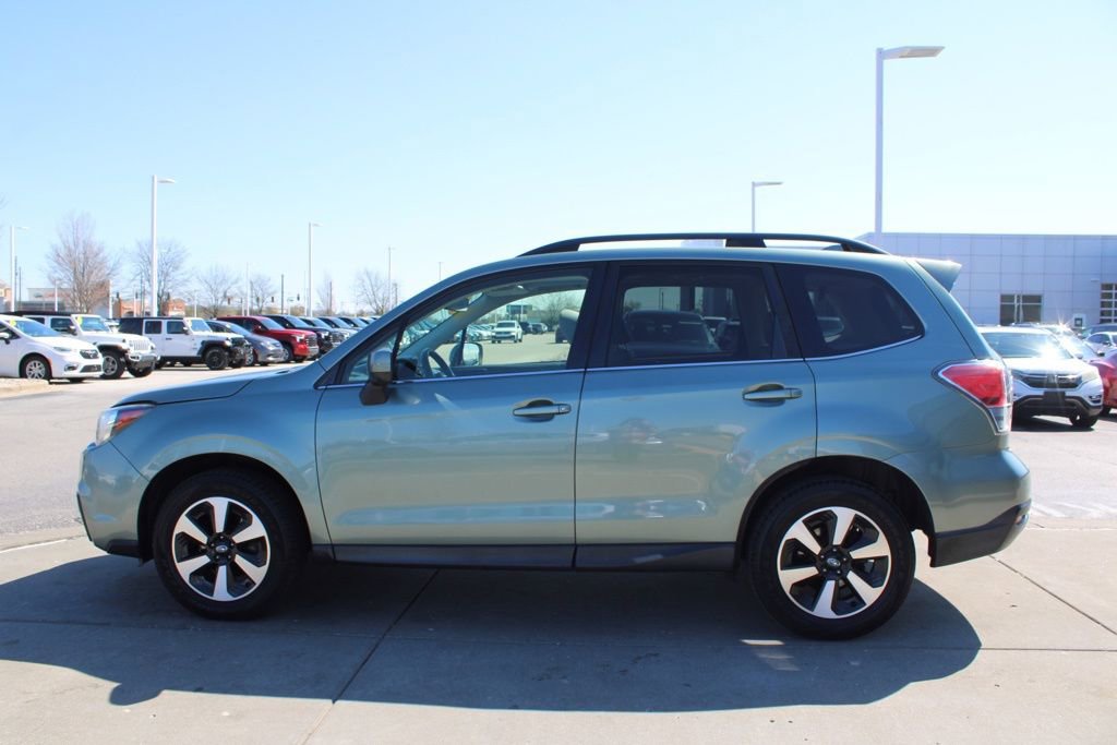 Used 2017 Subaru Forester 2.5i Limited image 4
