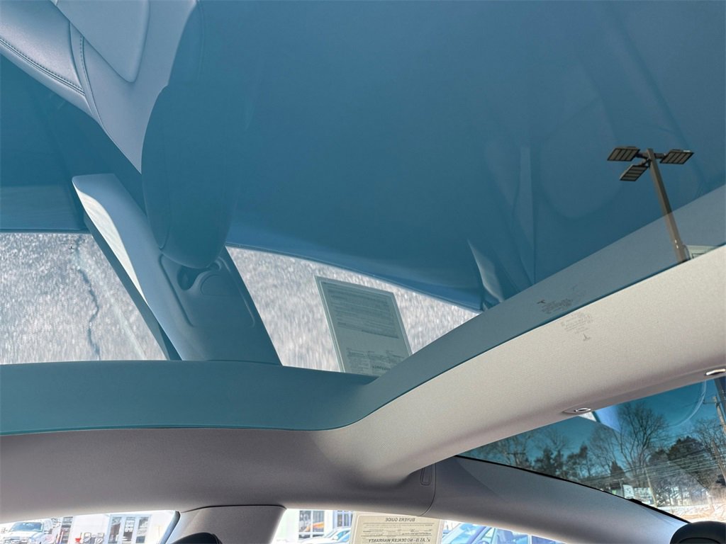 Used 2023 Tesla Model 3 Performance image 32