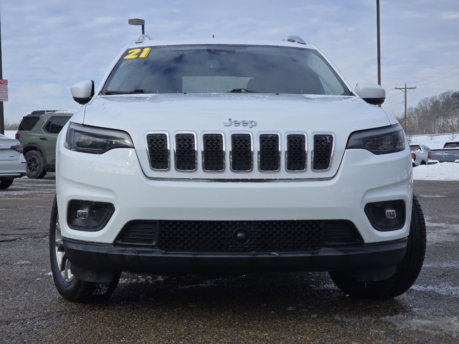 Used 2021 Jeep Cherokee Latitude Lux w/ Comfort/Convenience Group image 9