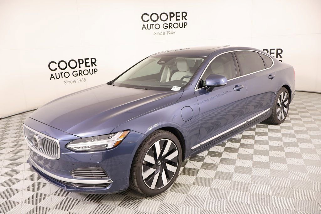 Used 2024 Volvo S90 T8 Ultimate w/ Lounge Package image 10