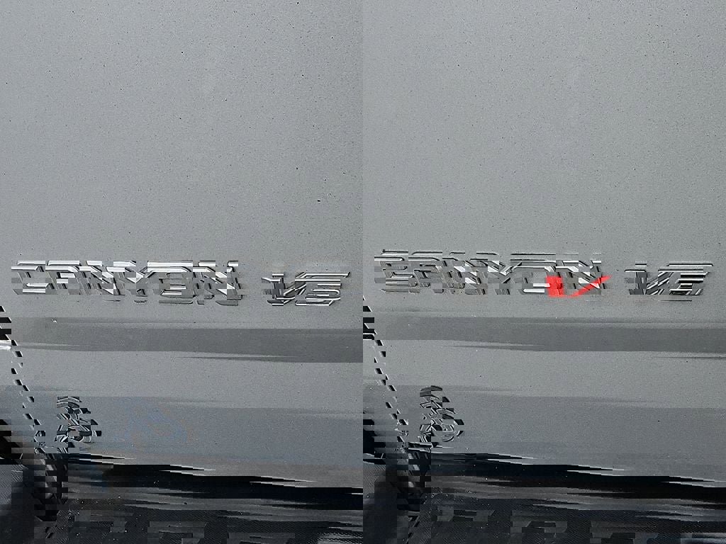 Used 2018 GMC Canyon All Terrain w/ Trailering Package AWD/4WD image 15