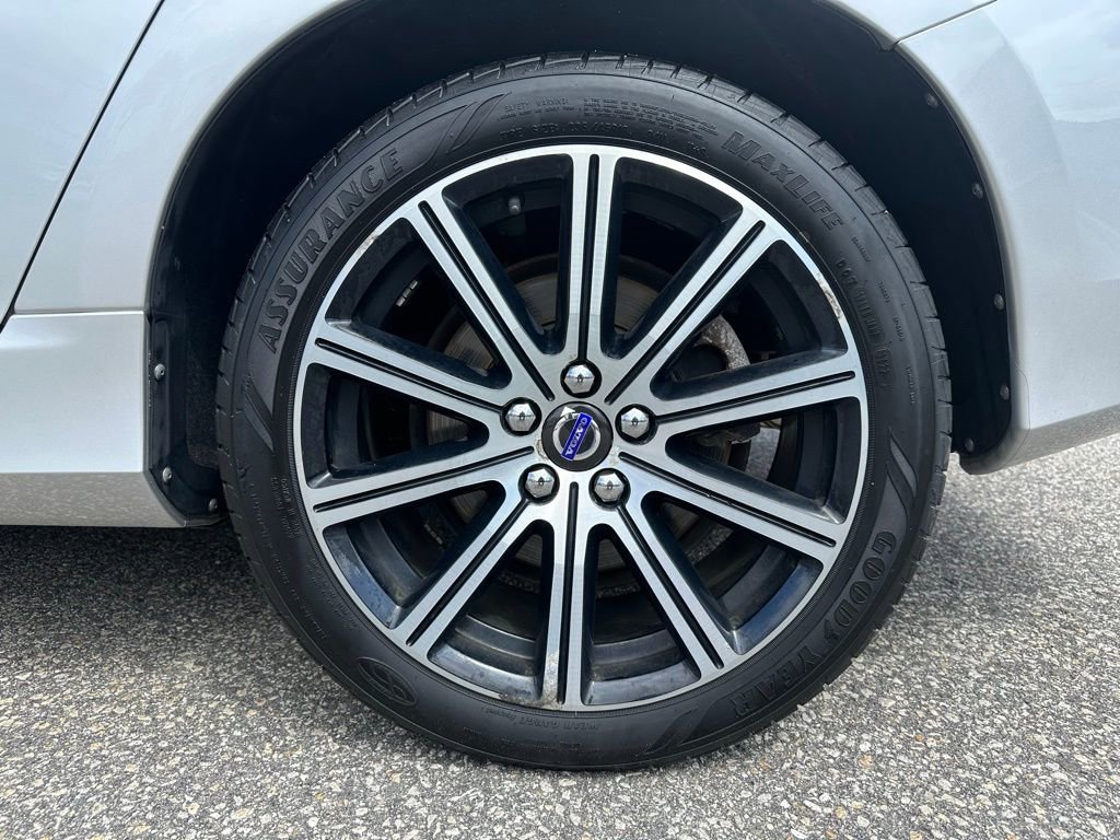 Used 2018 Volvo S60 T5 Inscription AWD/4WD image 11