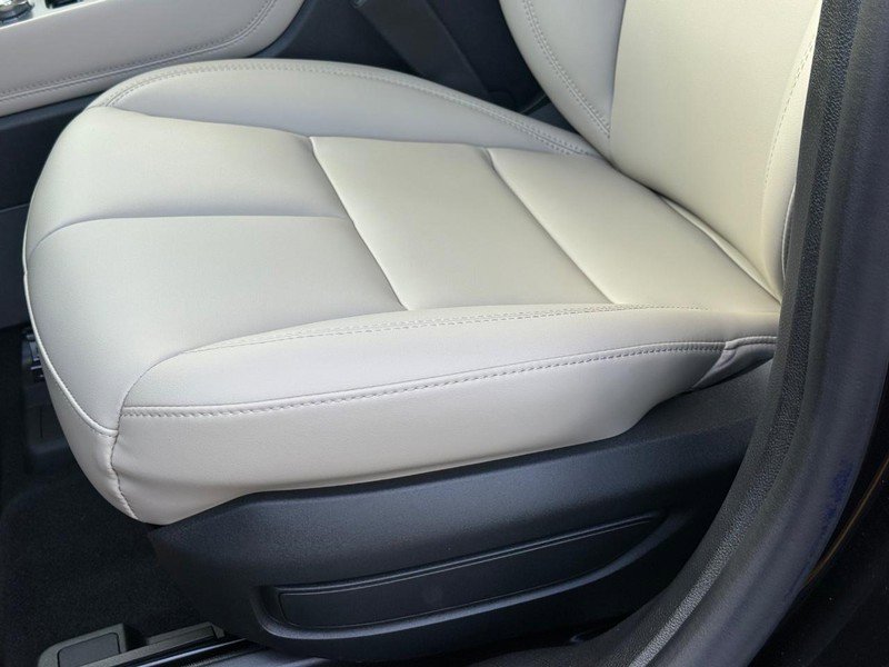 New 2026 Lincoln Corsair Premiere image 19