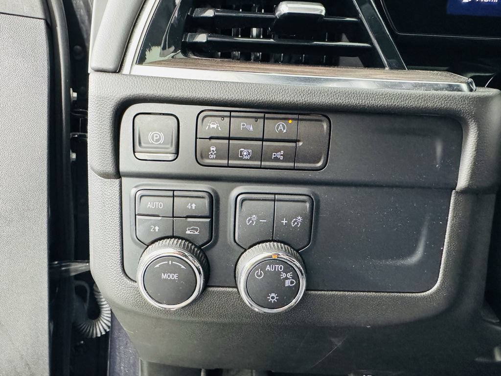 Certified 2025 Chevrolet Tahoe LT AWD/4WD image 10