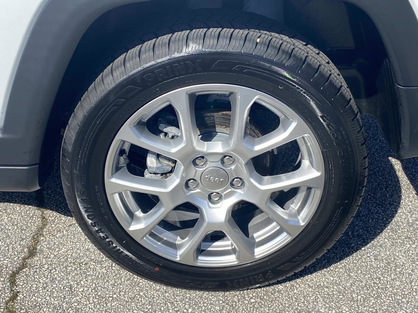 Certified 2022 Jeep Compass Latitude image 15