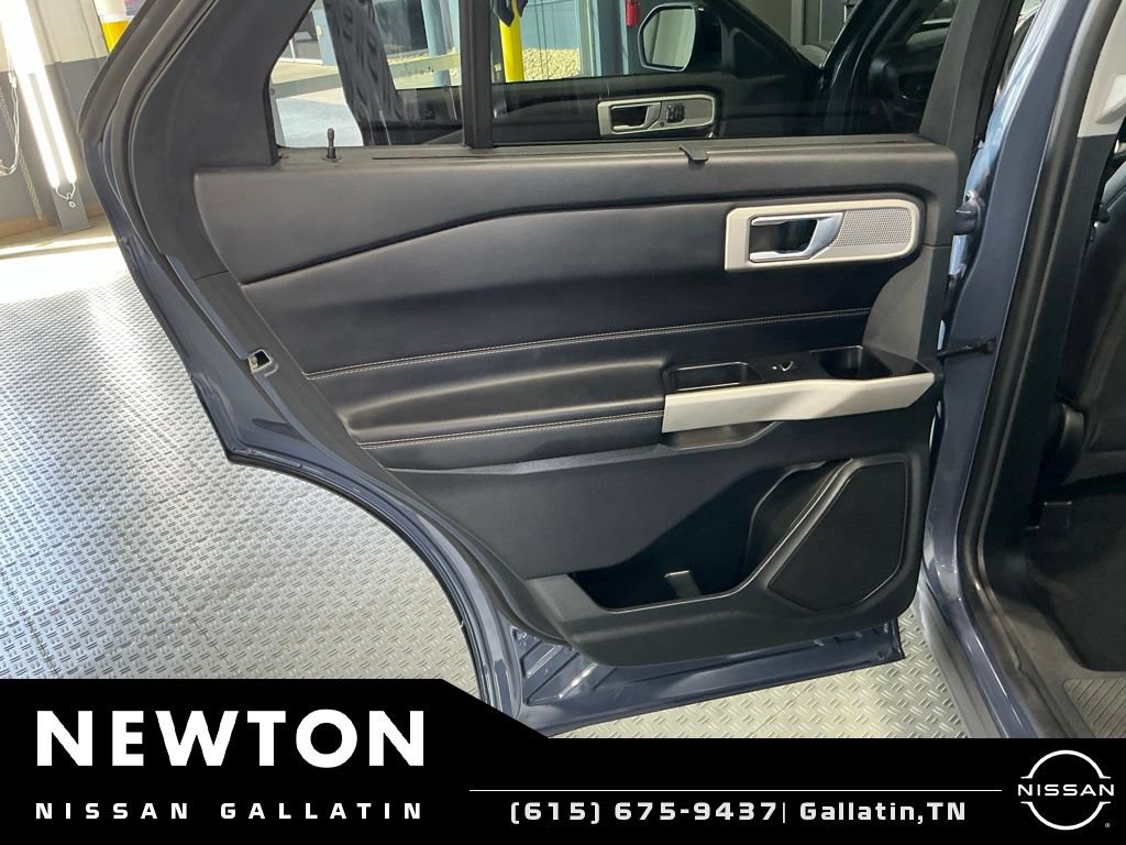 Used 2021 Ford Explorer Limited w/ Equipment Group 301A AWD/4WD image 47
