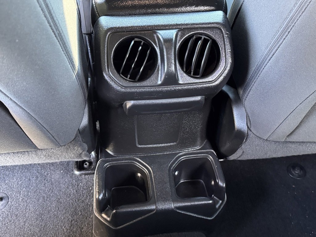 Used 2018 Jeep Wrangler Unlimited Sport image 29