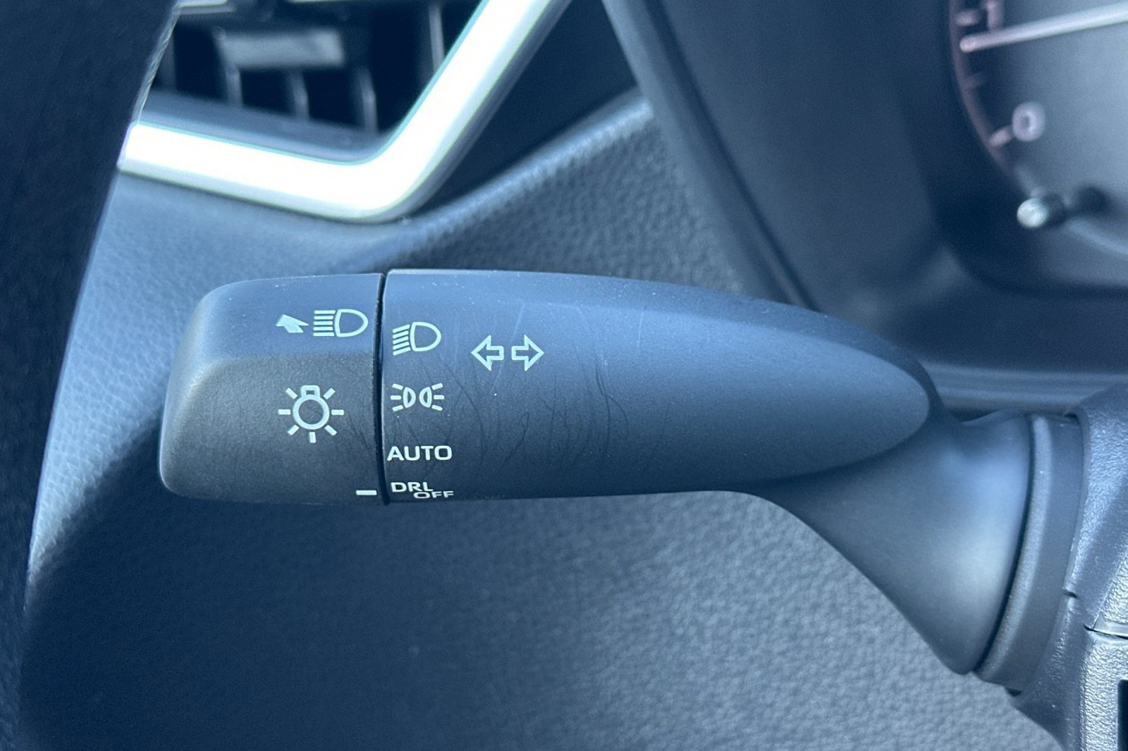 Used 2025 Toyota Corolla LE image 35