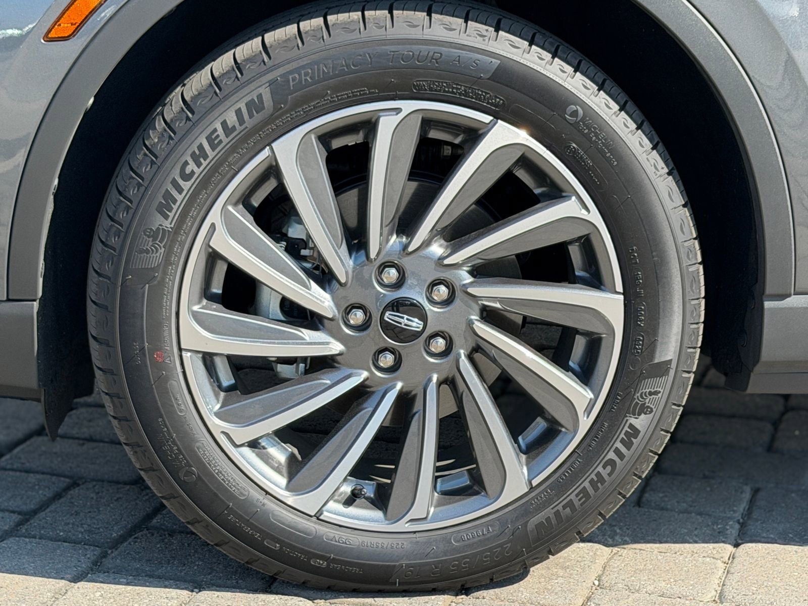 Used 2025 Lincoln Corsair Reserve AWD/4WD image 13