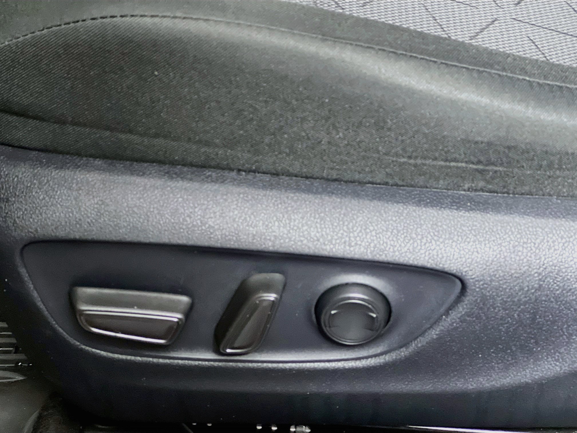 Used 2024 Toyota RAV4 XLE FWD image 15