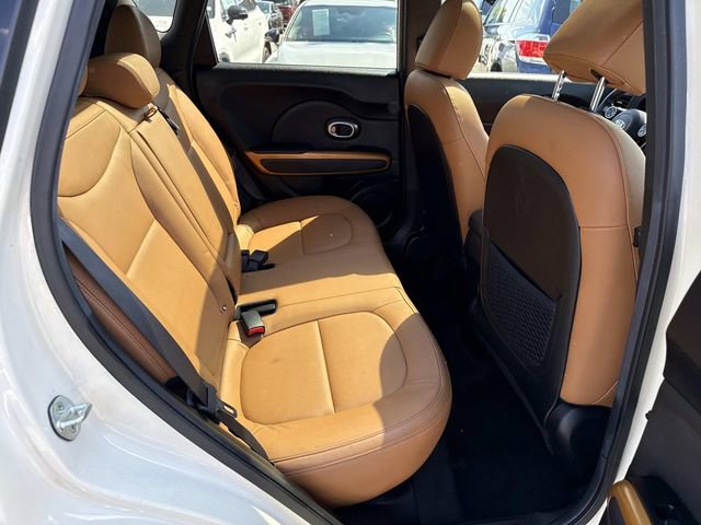 Used 2015 Kia Soul ! w/ Sun & Sound Package FWD image 11