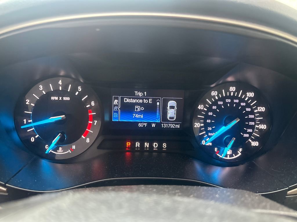Used 2015 Ford Fusion SE FWD image 28